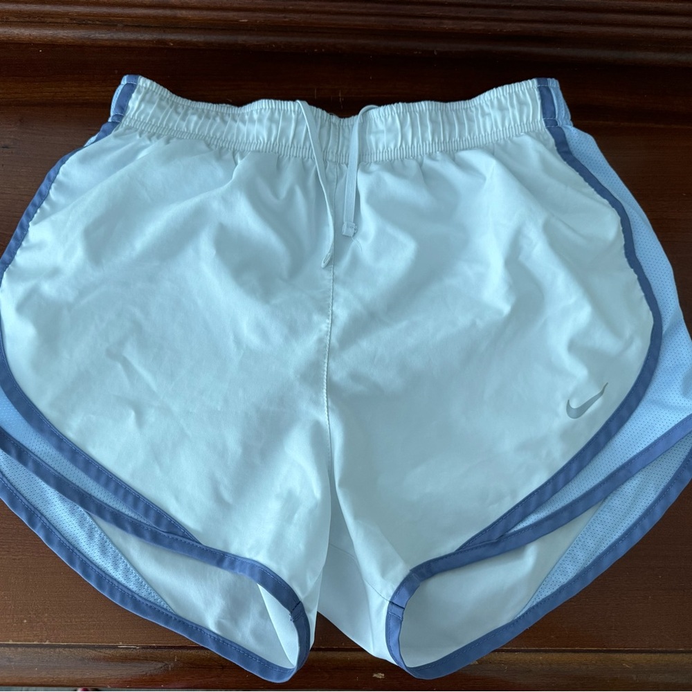 Nike White and Blue Athletic Shorts Lightweight Moisture-Wicking